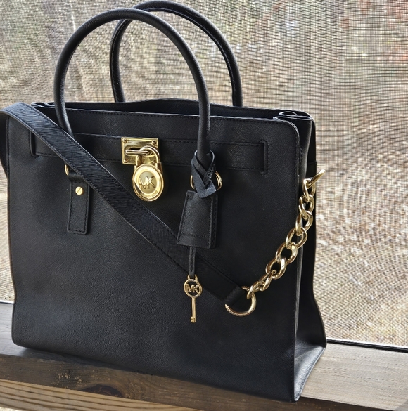 Michael Kors Handbags - Michael Kors Hamilton Satchel
